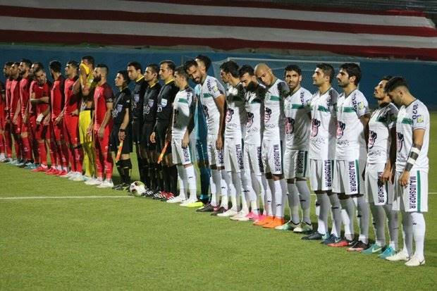 حضور سرمربی ذوب آهن در ورزشگاه آزادی