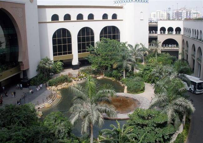 مرکز خرید امارات (mall of the emirates)