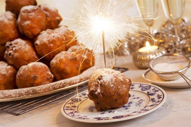 غذاهای ویژه سال نو اولیبولن Oliebollen، هلند