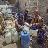 تصاویر/ اینجا سیستان؛ یک شیر آب برای چند روستا