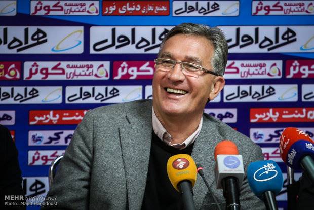 ترکیب استقلال را مثل تیم خودم می‌دانم/ هیچ تیمی سورپرایز ندارد