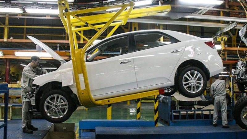 سرنوشت نامشخص مشتریان؛ پاسخ سازمان استاندارد در مورد خودروهای پیش فروش سال 98