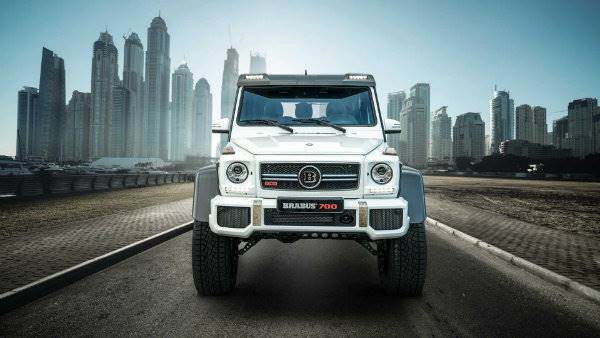 brabus-700-4x4-front