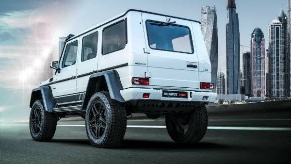 brabus-700-4x4-corner