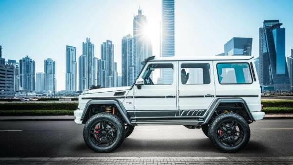 brabus-700-4x4-side