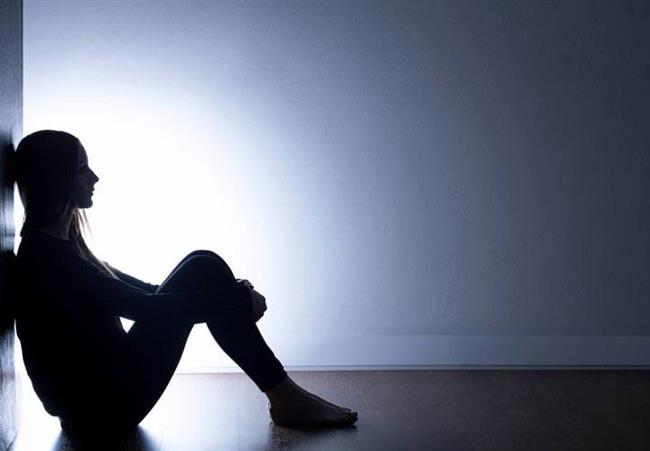 افسردگی یکی از عوارض بولیمیاست.