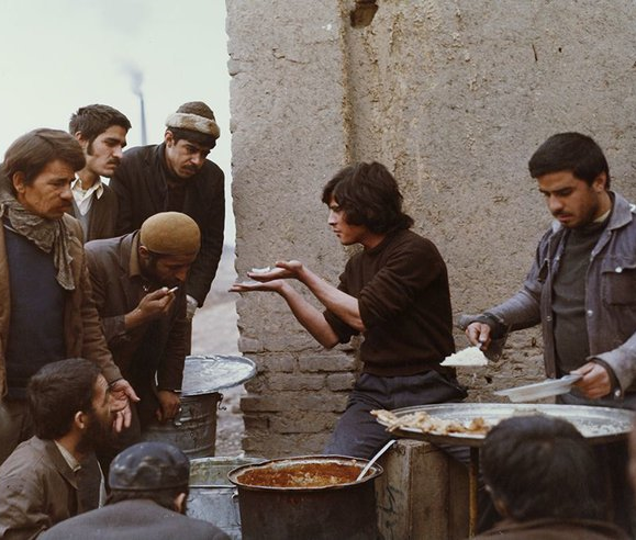 قبل انقلاب «فروشی» بود؛ بعد انقلاب «هدیه» شد!