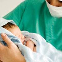 متخصصان زنان برای راحتی کار خود زنان باردار را به سزارین تشویق میکنند