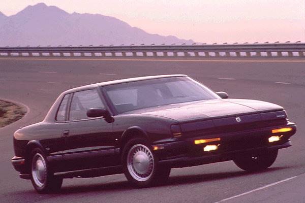 1990-92 Oldsmobile Toronado Trofeo