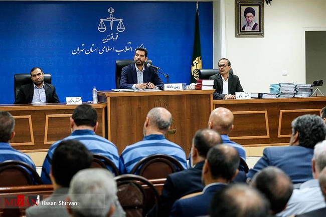 نماینده دادستان: تسهیلات هدایتی زمینه فساد را فراهم می‌کرد/ ریخته‌گران فکر می‌کرد بانک سرمایه مستعمره او است