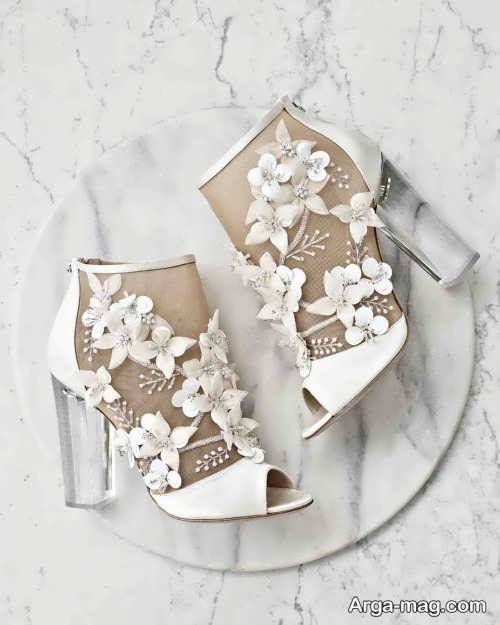 کفش زیبا و تزیین شده برای عروس 