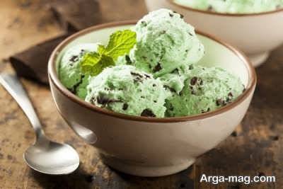 طرز تهیه بستنی نعنایی خوشمزه خانگی با شکلات