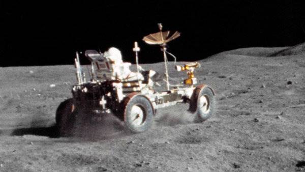 lunar-roving-vehicle-the-one-and-only-car-on-the-moon (7)