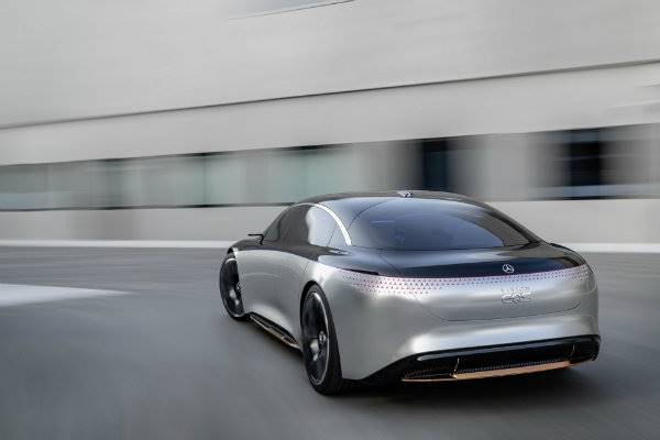 d137a9a0-mercedes-vision-eqs-unveiled-17