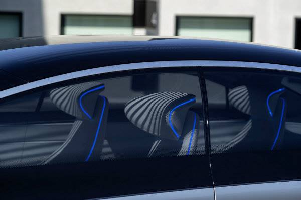 01427297-mercedes-vision-eqs-unveiled-37