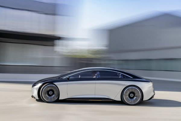 8637e498-mercedes-vision-eqs-unveiled-16