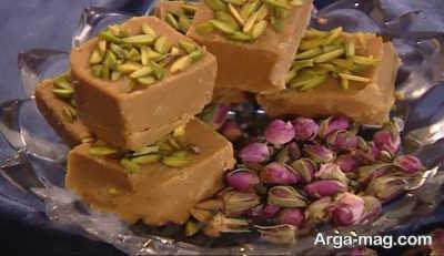 طرز تهیه حلوای آرد نخودچی با طعم دلپذیر