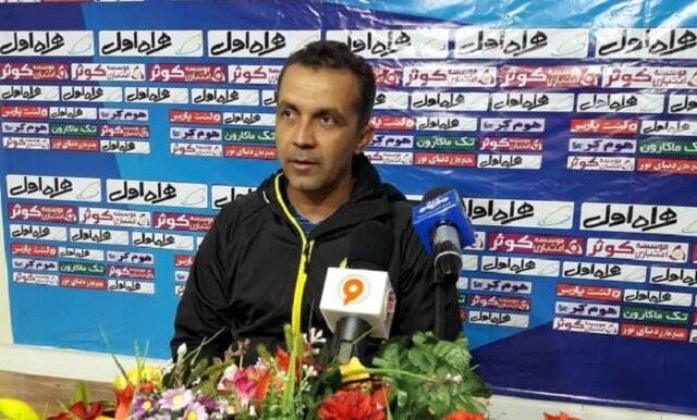سرمربی قشقایی: امیدوارم اشتباهات داور ناخواسته باشد
