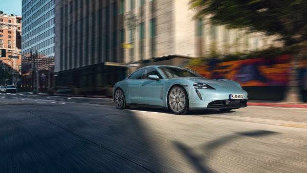 porsche-taycan-4s