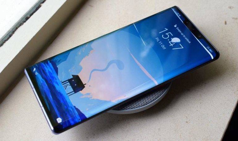 بررسی عملکرد شارژ بی‌سیم 27 واتی هوآوی در گوشی‌های سریHuawei Mate 30