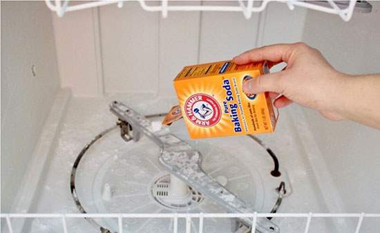 چگونه باید ماشین ظرفشویی خود را تمیز کنیم؟