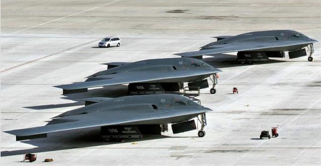 نیروی هوایی ایالات متحده و کمپانی Northrop Grumman اولین تصویر از بمب افکن پنهانکار B-21 Raider در 4 سال اخیر را منتشر کرده اند.