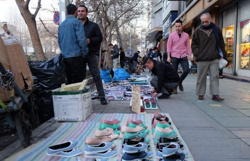 جزئیات کمک نقدی بنیاد مستضعفان به دستفروشان تهرانی