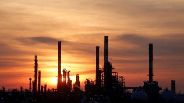 دورنمای تولید نفت آمریکا یک میلیون بشکه کمتر شد