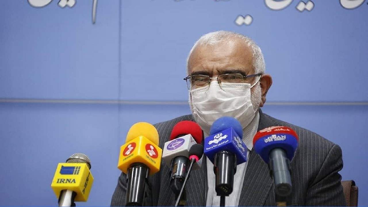 اهدای 25 هزار تبلت توسط اپراتور‌های تلفن همراه به دانش آموزان نیازمند