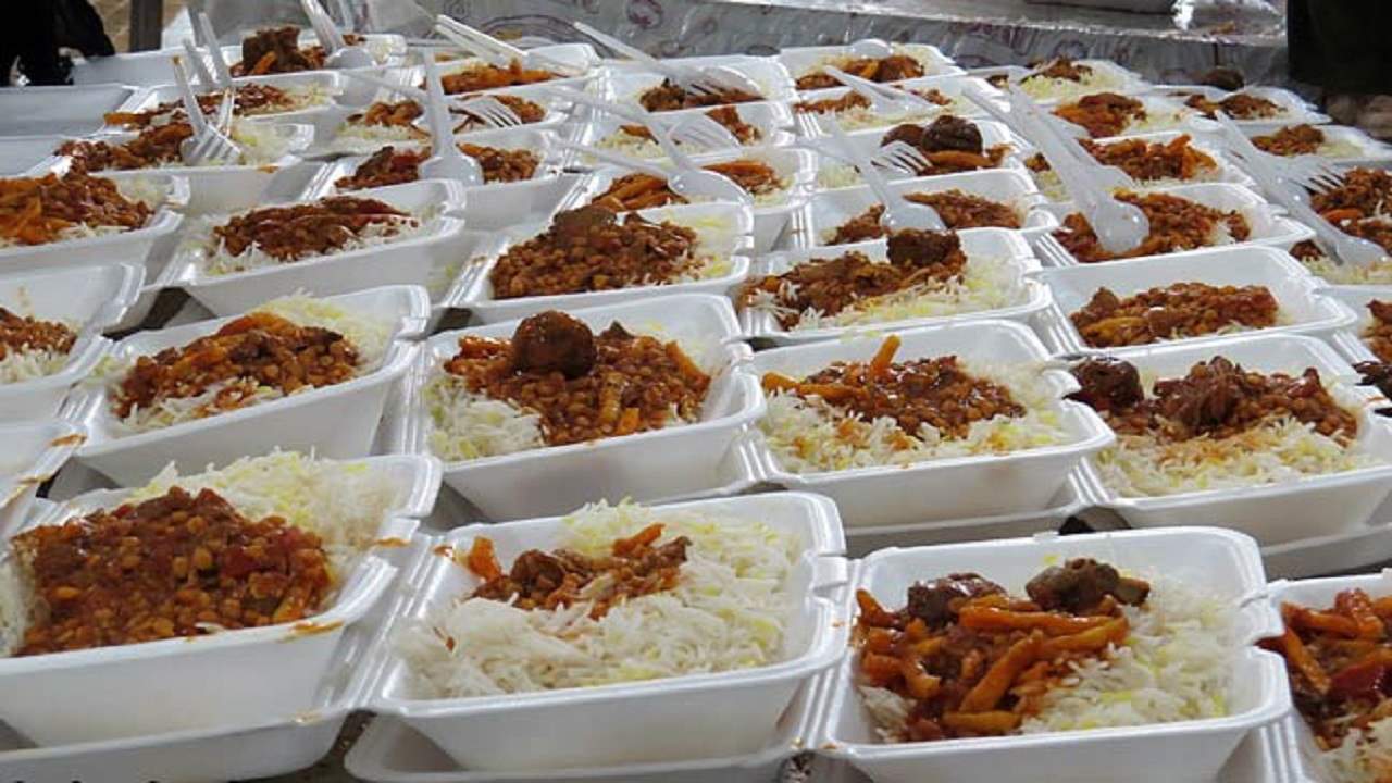 پخش نذورات و غذای گرم در ایام محرم ممنوع است