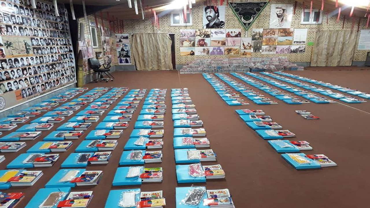 توزیع 5 بسته لوازم‌التحریر بین دانش‌آموزان منطقه هرندی