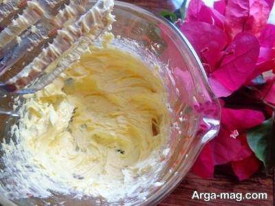 طرز تهیه کیک گردویی کشمشی