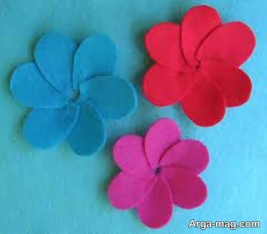 مدلی از گلسازی پارچه ای