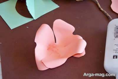 چسباندن گلبرگ های بیرونی