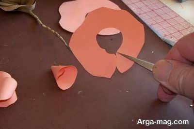 مراحل گلسازی با کاغذ مقوا