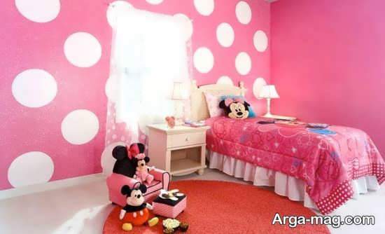 تزیین اتاق نوزاد دختر با رنگ صورتی و طرح میکی موس