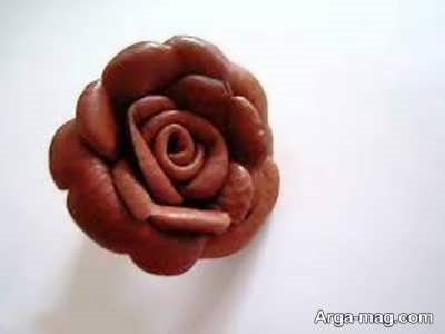 مدلی از گلسازی با چرم