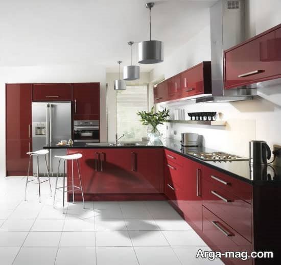 قرمز و طوسی شیک با طراحی آشپزخانه