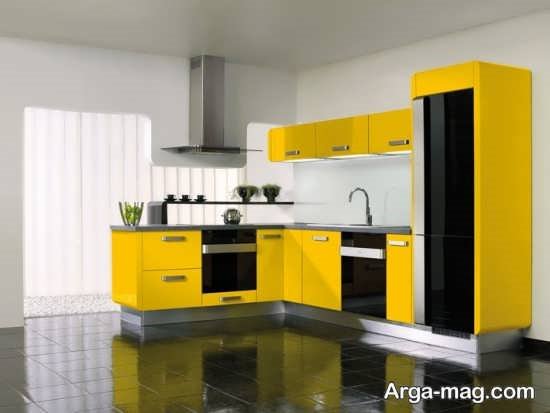 طراحی آشپزخانه زرد و مشکی