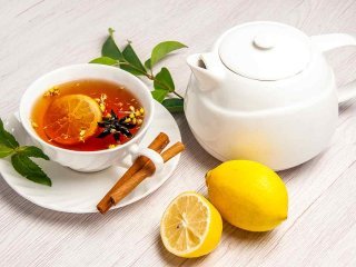 دمنوش‌های گیاهی برای کاهش نفخ