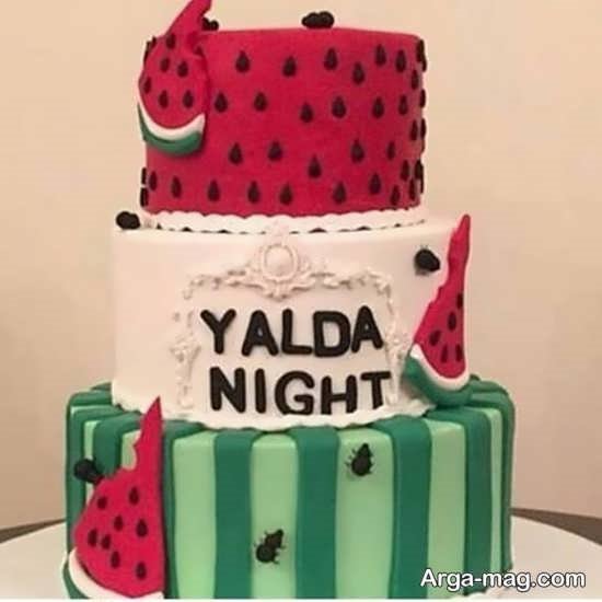 تزیینات کیک برای شب یلدا در طرح های قشنگ
