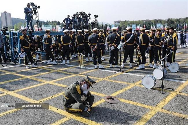 نمایش تسلیحات پیشرفته ارتش ایران در مراسم رژه