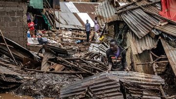 کشف 40 جسد با شکسته شدن یک سد در کنیا/ عکس