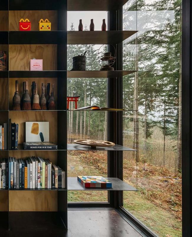 دفتر کار متحرک در دل جنگل: ایده‌ای خلاقانه از Tom Kundig برای Maxon Studio