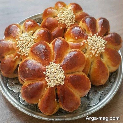 طرز تهیه نان شیرمال مغزدار