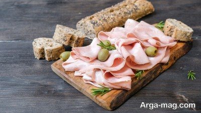 کالباس مارتادلا سالم