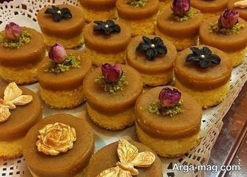 دیزاین کیک حلوا با گل محمدی