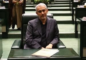 انتقاد ابطحی از سکوت‌های ممتد وزیر اقتصاد/ اتفاق باور نکردنی درباره دریاچه ارومیه