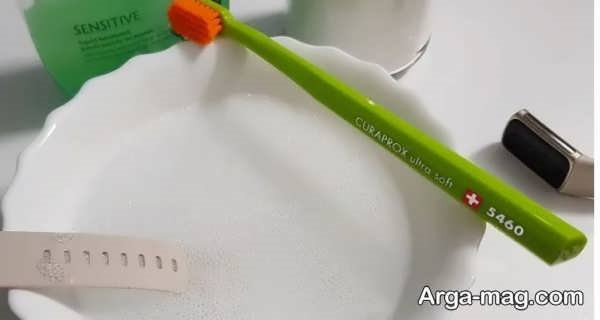 پاک کردن بند ساعت