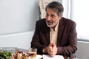 آیت‌الله خامنه‌ای مشتری طنزهای این کمدین بود/ ناسپاسی مجرمی که مورد رأفت نظام قرار گرفت!